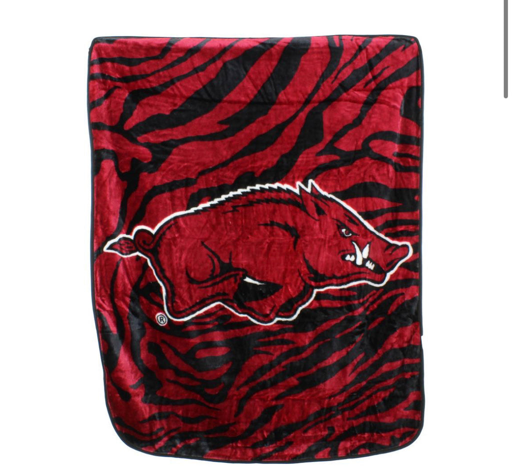 NCAA Arkansas Razorbacks Soft Raschel Throw Blanket - AtlanticCoastSports