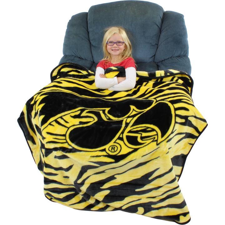 NCAA Iowa Hawkeyes Soft Raschel Throw Blanket - AtlanticCoastSports